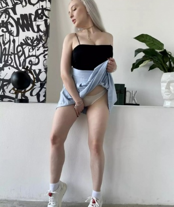🌹💋
Обладая сексуальными изгибами и прекрасной внешностью, я готова подарить тебе незабываемые моменты наслаждения. Получи максимум удовольствия и расслабления проведя время со мной. 🔥💦
Моя миссия - удовлетворение всех твоих желаний и фантазий. Ласки, эротический массаж, фетиш-игры - все это входит в мои услуги. 😈💫
Доверься моим золотым рукам и испытай мой нежный, ласковый характер. Я создам для тебя атмосферу комфорта и релаксации, а наши встречи запомнятся тебе надолго. 💏✨
Мои фото настоящие и без ретуши. Ты сможешь лично убедиться в моей красоте при нашей встрече. 💖💯
Предлагаю высокий сервис и анонимность для тех, кто ценит качество и комфорт. Жду тебя в Москве, чтобы окунуться в мир страсти и наслаждения вместе. 🌇🌃
Отзывы о моих услугах говорят сами за себя! Позвони и ты не пожалеешь о проведенном со мной времени. 💞✨ Люда